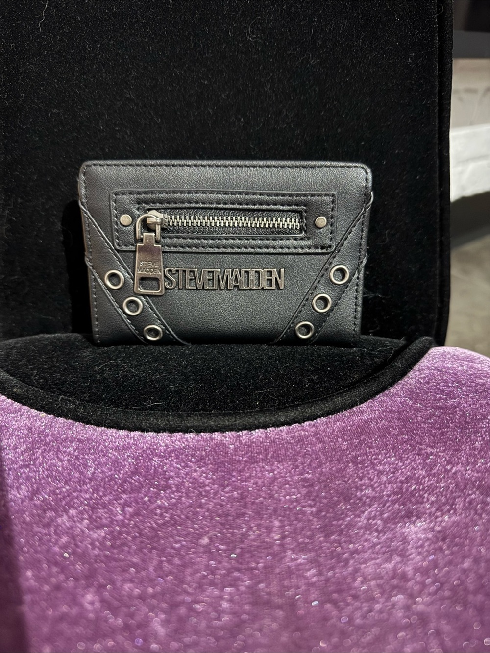 Steve Madden Black Zip Accent Wallet - Picture 2 of 4